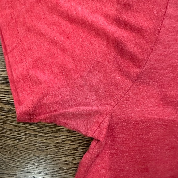 Men’s large Weathered red Adidas T-shirt with short sleeves black logo - Picture 3 of 5